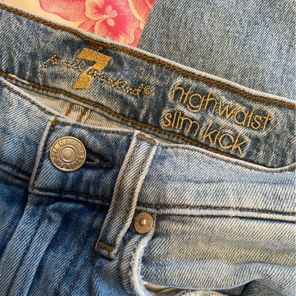 7 For All Mankind High Waist Slim Kick Jeans - Picture 5 of 8